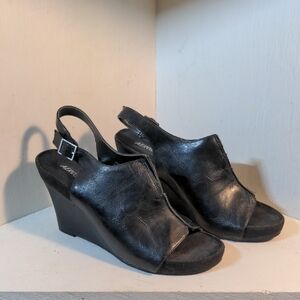 AEROSOLES Black Leather Wedge Sandals